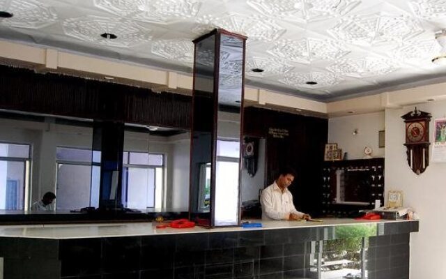 Vandana Hotel