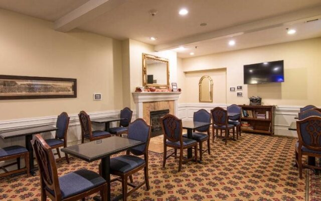 Fort Harrison State Park Inn