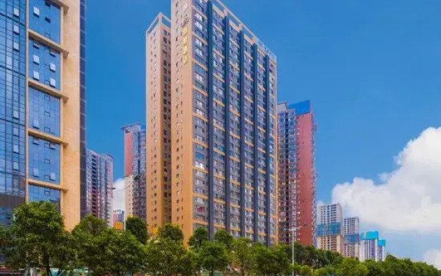 Highest Joint Hotels & Resort (Kunming Derun Center)
