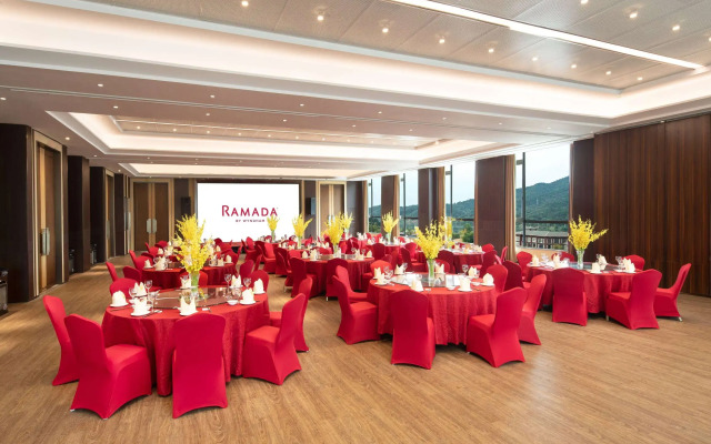 Ramada by Wyndham Yingshan Jiulongwan Resort