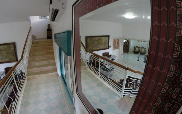 Auberg-Inn Guesthouse