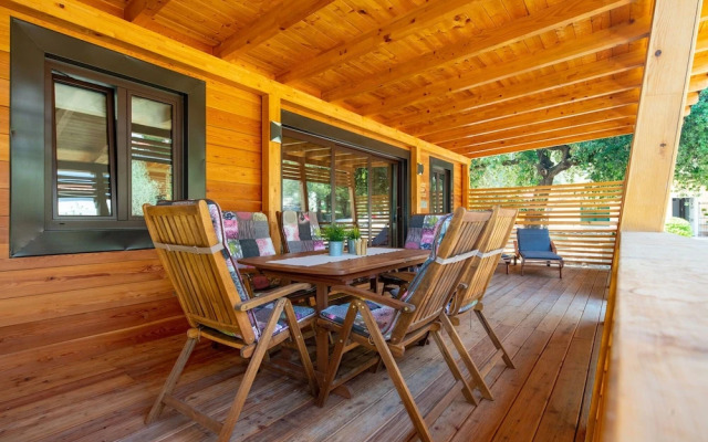 Mobile Home Rock Samphire 2