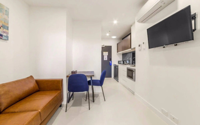 Whitehorse Apartment Hotel