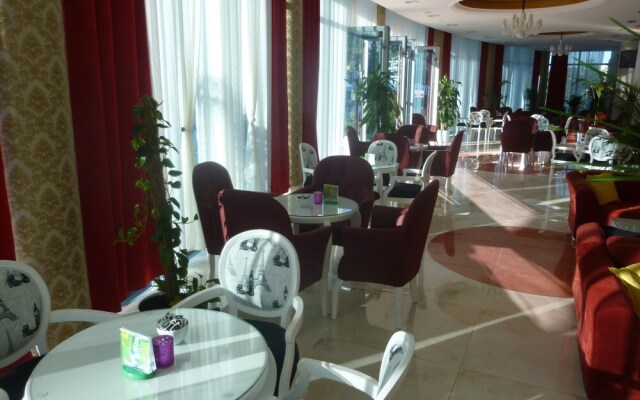 Hotel Red Apple