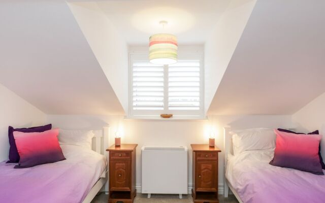 14 Lyme Mews