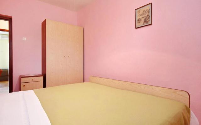 Ljube - quiet location & close to the beach - A2(4+1)