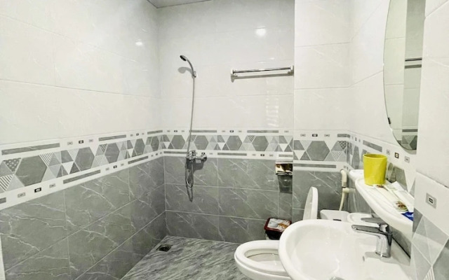 Little Vietnam Hotel - Cat Ba
