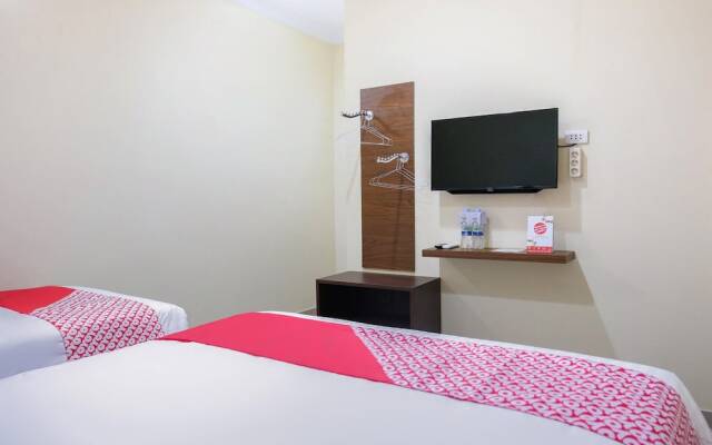OYO 1149 Hotel Mustika