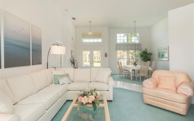 435 - 435 Court 3 Bedroom Home by Redawning