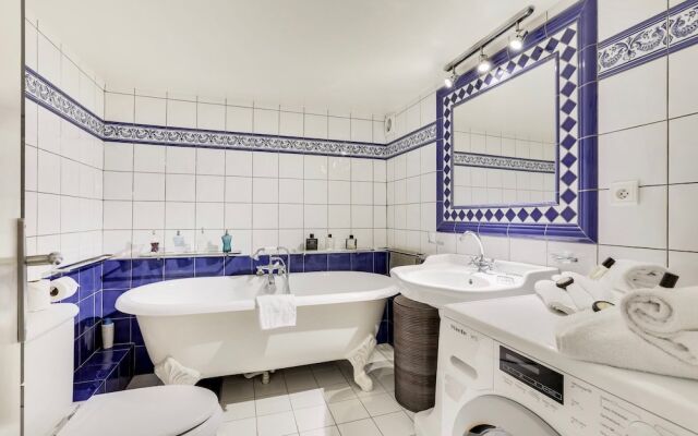 Duplex Apartment Marais