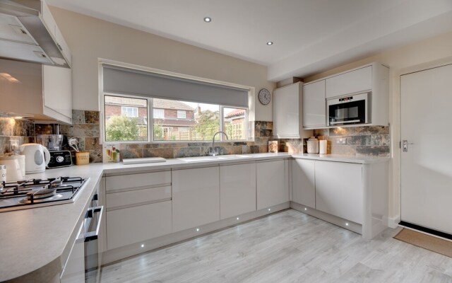 Week2Week The Broadway - 3 Bed Coastal Property
