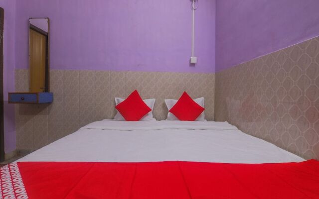 OYO 23373 Hotel Midline
