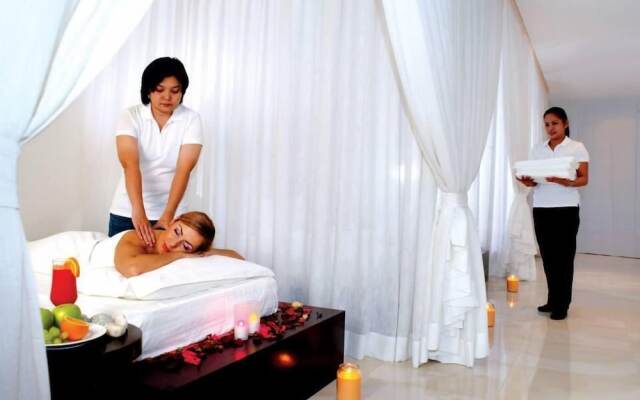 Ista Suites Seef