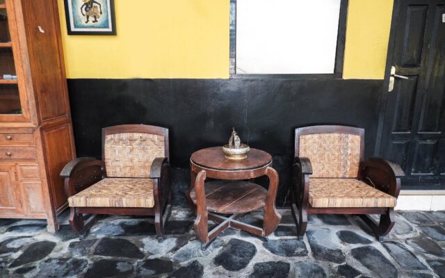 OYO 598 Udan Mas Guesthouse & Gallery