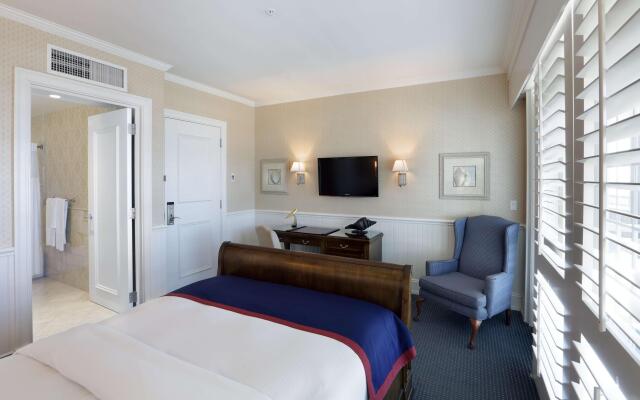 Madison Beach Hotel