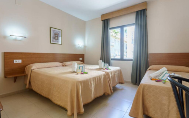 Hostal Costabella - Comfort Triple Room Standard Rate