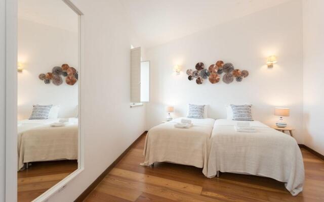 Alfama Modern Two-Bedroom Apartment w/ River View and Parking - by LU Holidays