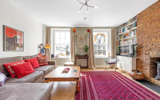 Veeve - Cosy in the Heart of Angel