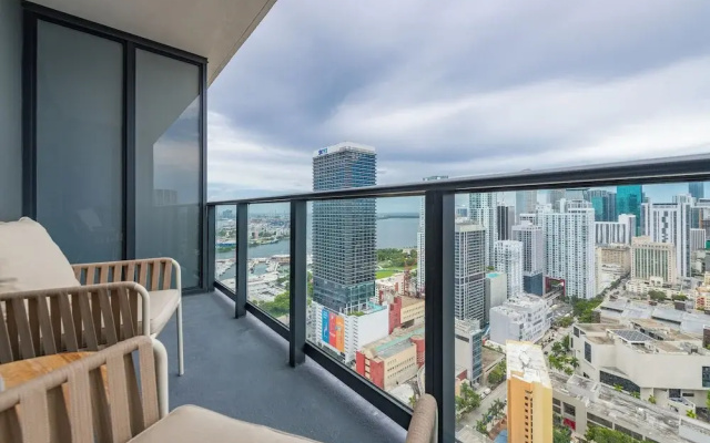 Prime Downtown Location Luxury Studio
