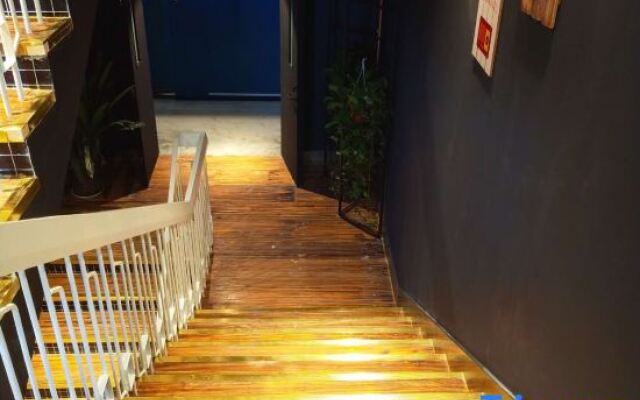 Yoyo Hotel