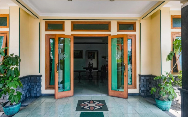 RedDoorz near XT Square Yogyakarta