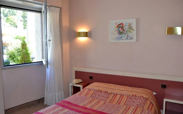 Logis Hotel Lauzeraie