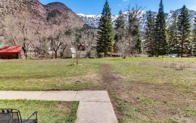Downtown Ouray Apt w/ River & Mountain Views!