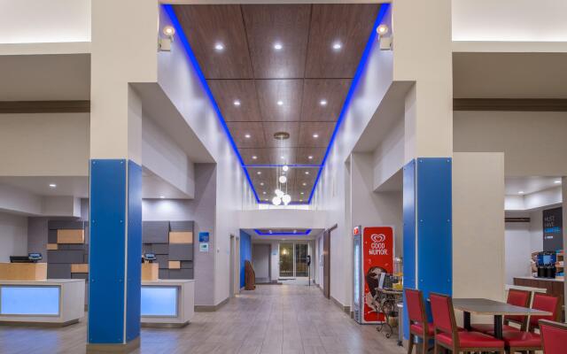 Holiday Inn Express Mystic by IHG