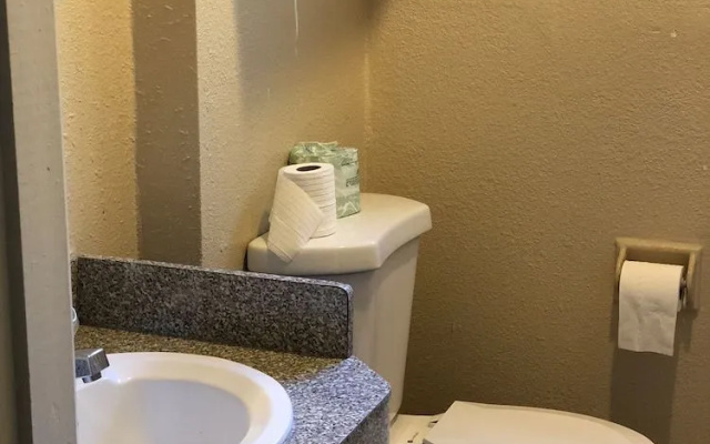 Capri Motel