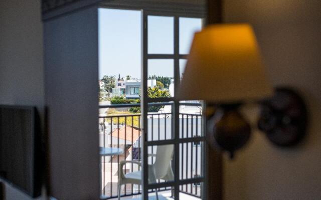 Anais Bay Apartment