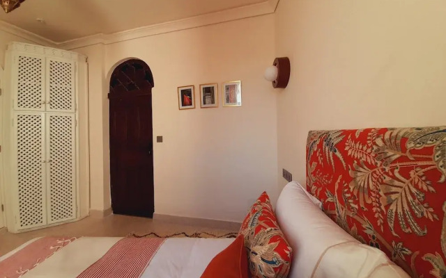 Absinthe Guest House