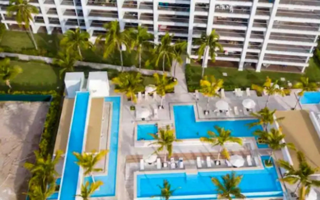 Apartamento con Piscina Frente al Mar en Puerto Vallarta