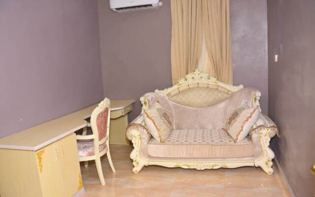 Golden Dreams Hotels and Suites Owerri