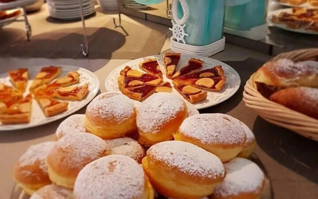 Mediterraneo Hotel & Suites