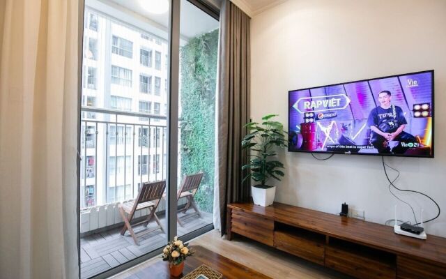 Bom Homestay Vinhomes Times City