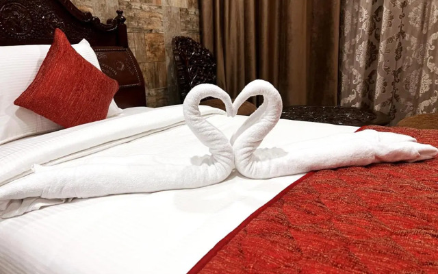 Hyders Park - The Luxury Hotel