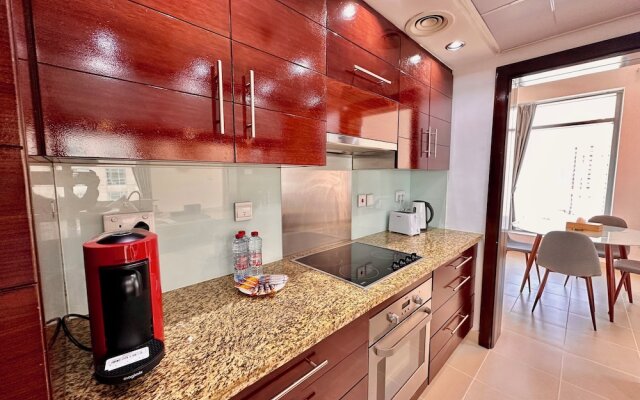 Lux BnB Burj Views