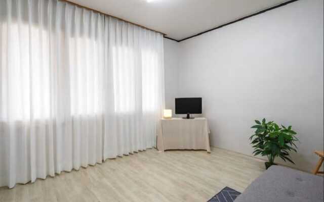 Domini's Local Style House