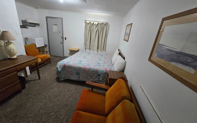 OYO Sandman Inn