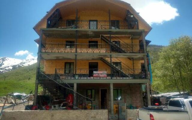 Guesthouse Ushguli Maspindzeli