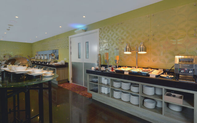 Platinum Adisucipto Hotel & Conference