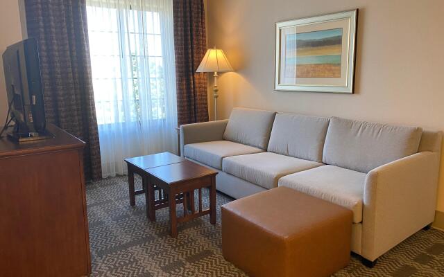 Staybridge Suites Milwaukee West-Oconomowoc, an IHG Hotel