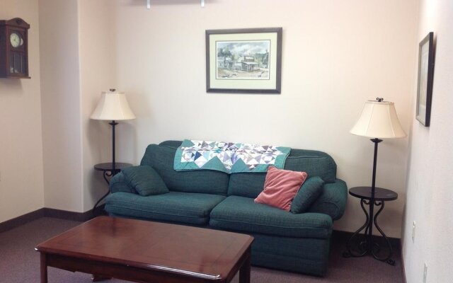 A Suite Alaskan Inn
