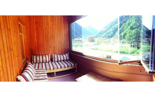 Minaz Motel