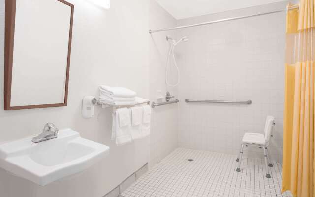 Days Inn by Wyndham Milledgeville