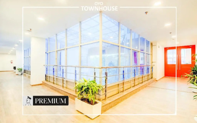 Super Townhouse Mukut Bazar