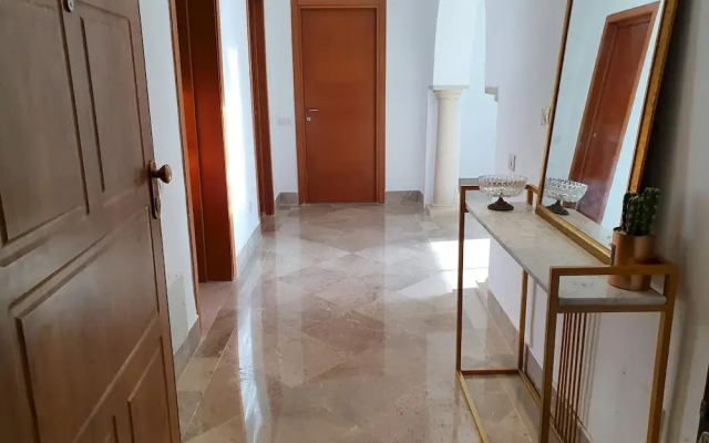 Majestic Malaga Apt de Luxe Entre Marsa Carthage