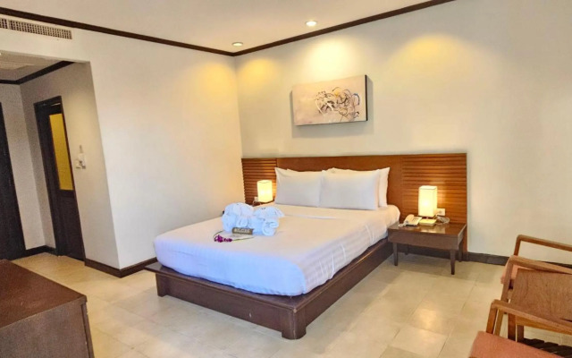 Thai House Beach Resort