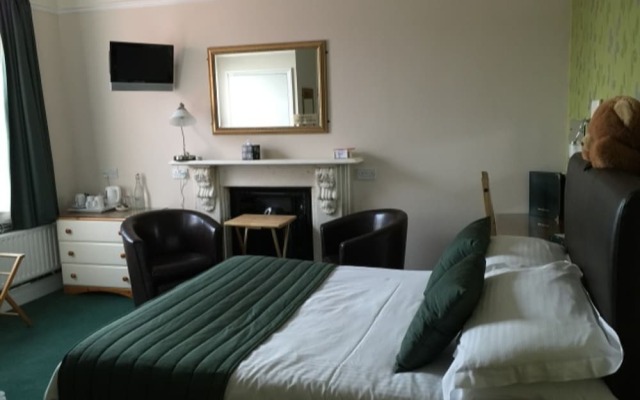 The Moorings - Guest House