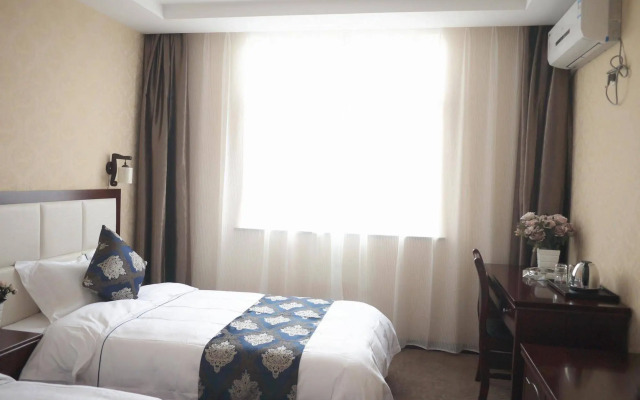 Kunming July Hotel